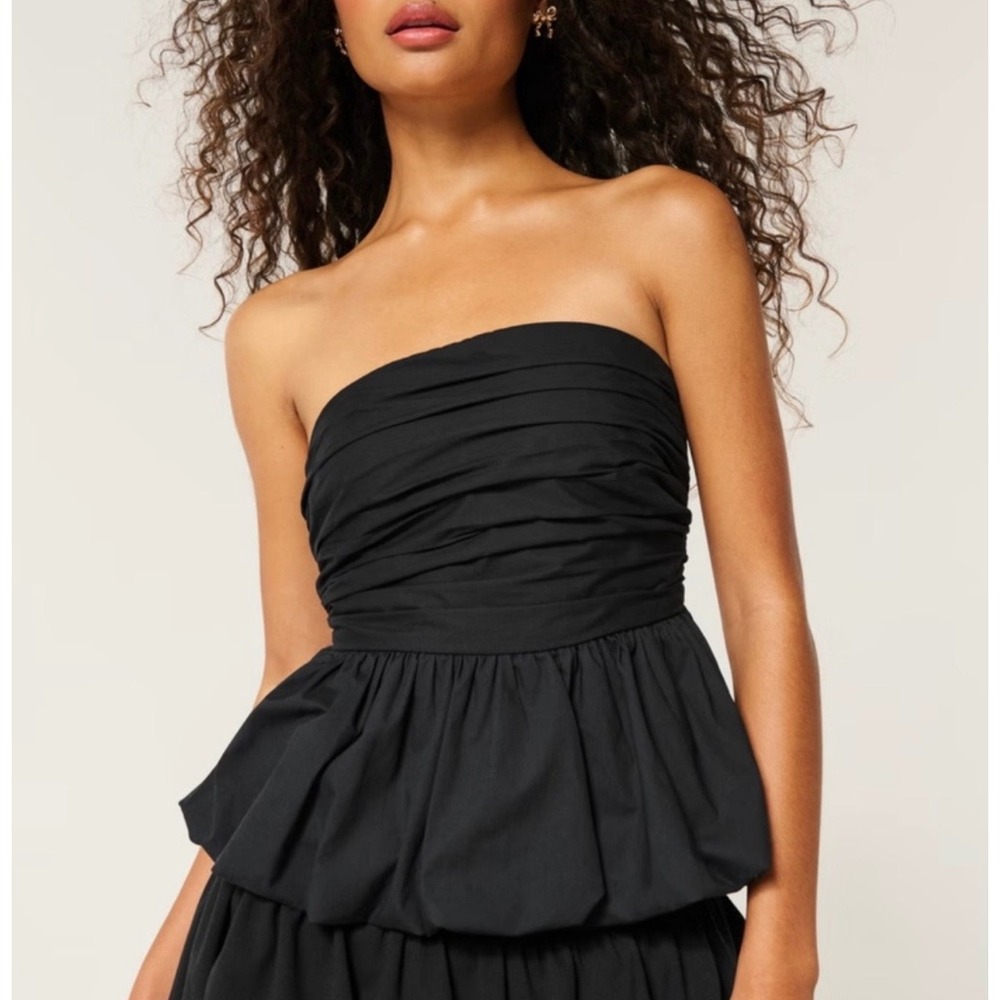 Hollister Strapless Bubble Hem Tube Top Smocked Back Black Size Large